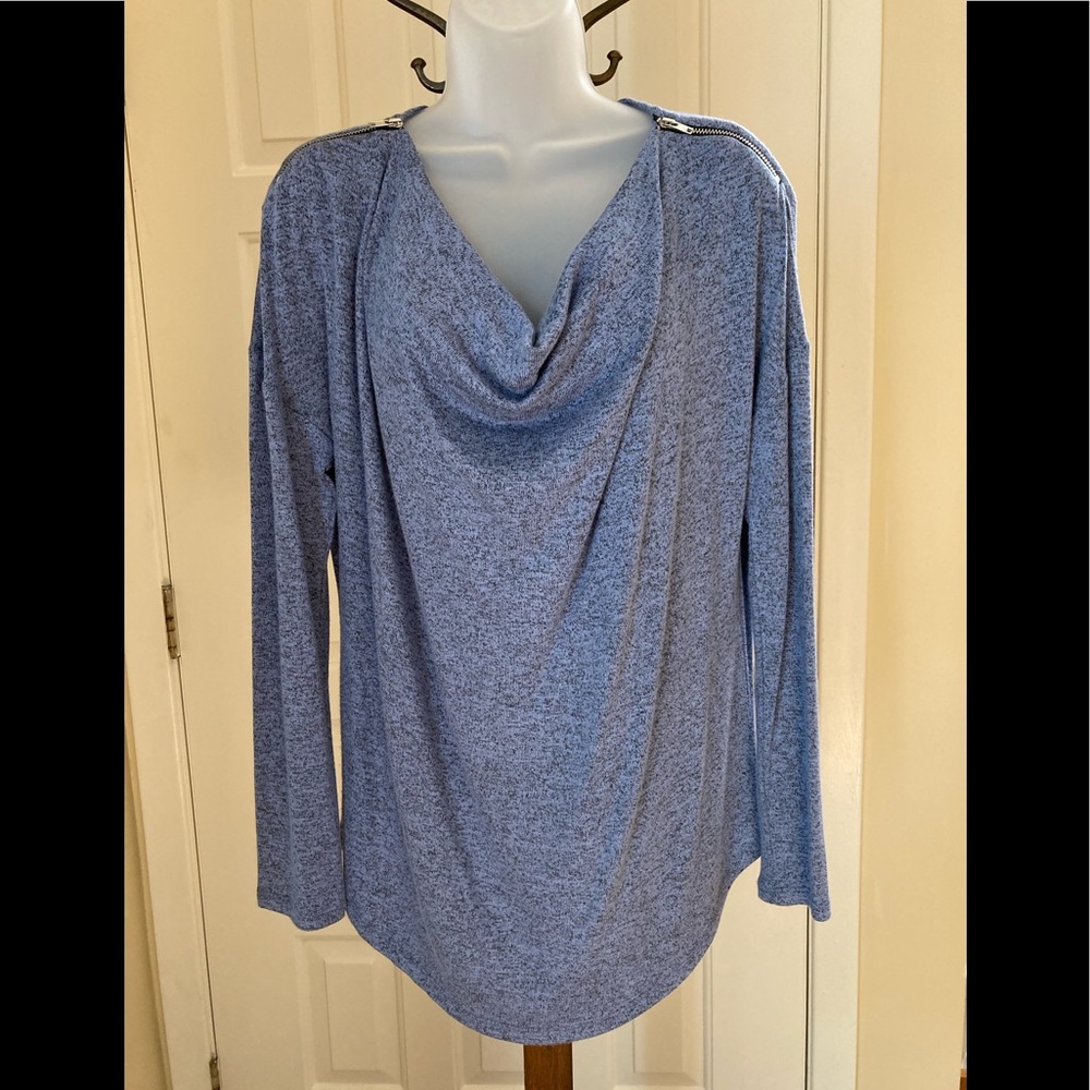 Carmen Marc Valvo, long sleeve top, size L